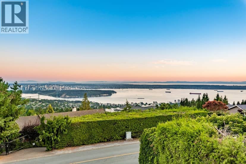 1441 CHARTWELL DRIVE, West Vancouver, photo 3