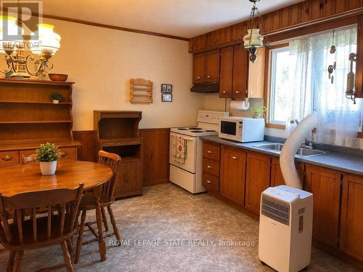 1199 Nottingham Avenue — photo 6 of 22
