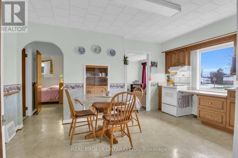 104 King Street — photo 14 of 39