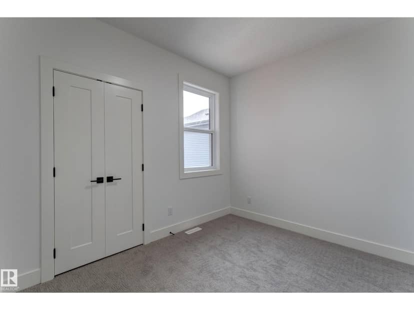 4727 17 AV SW — photo 31 of 38