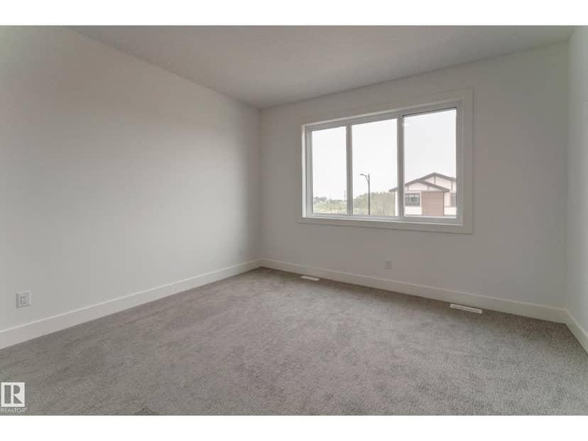 4727 17 AV SW — photo 35 of 38