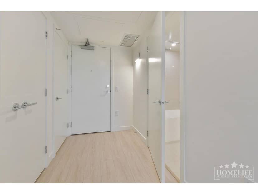 1004 13675 107A AVENUE, Surrey, photo 2