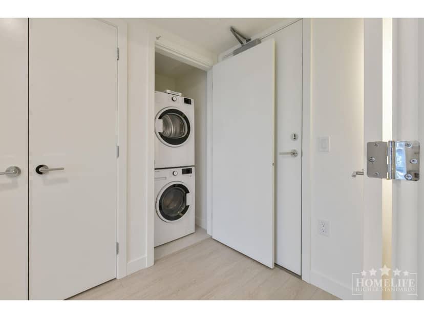 1004 13675 107A AVENUE, Surrey, photo 4