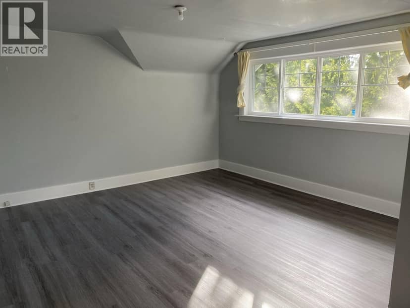 7616 BURRIS STREET, Burnaby, photo 4