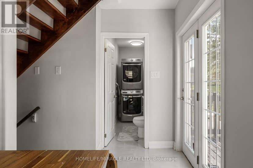 19 Gilbert Street — photo 17 of 32