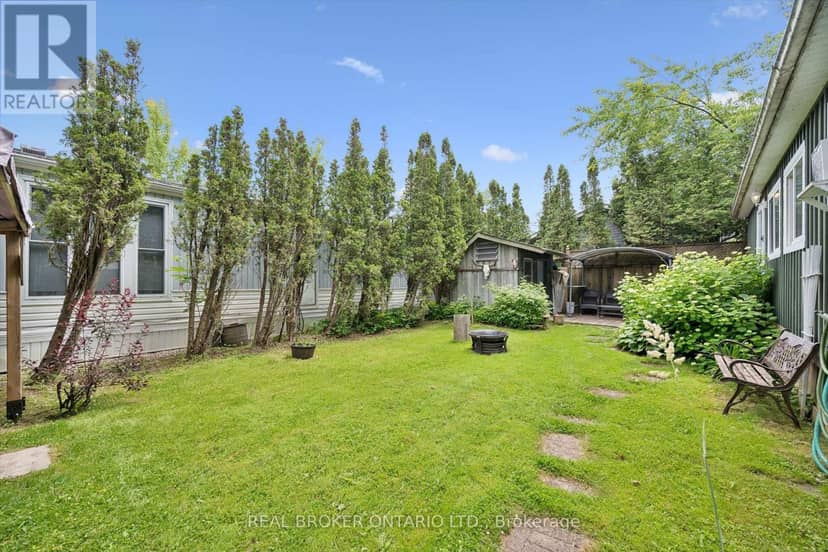 127 Cedar Crescent — photo 23 of 40