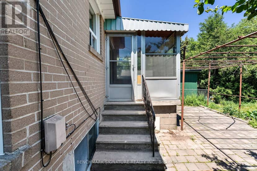 51 Baybrook Crescent — photo 35 of 40