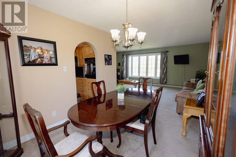 12 Hancott's Lane — photo 8 of 40