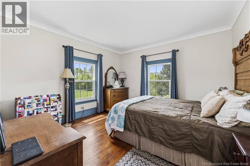537 Trafalgar Road — photo 34 of 40