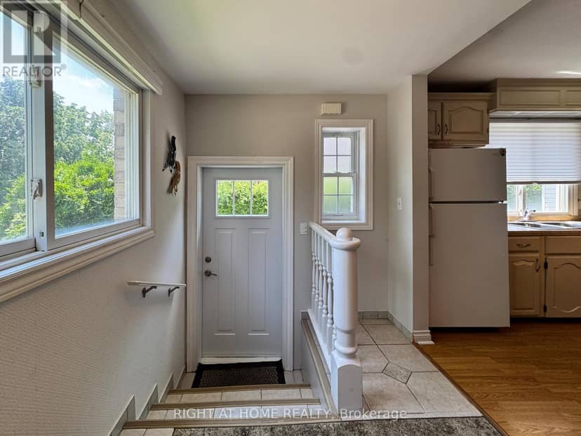 5223 Palmer Avenue — photo 9 of 40