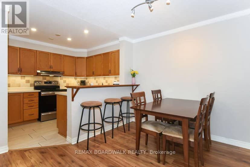 205 - 1760 Cabaret Lane — photo 19 of 33