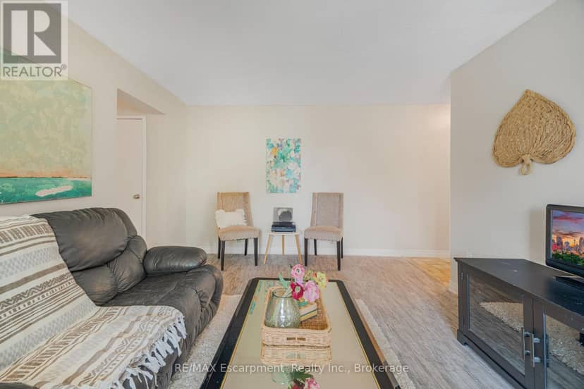 203 - 485 Thorold Road — photo 14 of 31