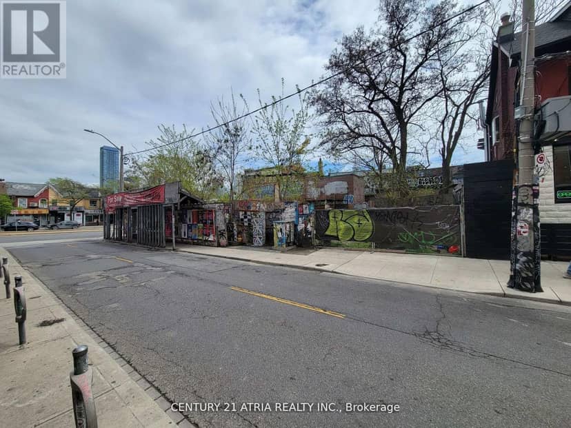 374 Spadina Avenue — photo 6 of 6