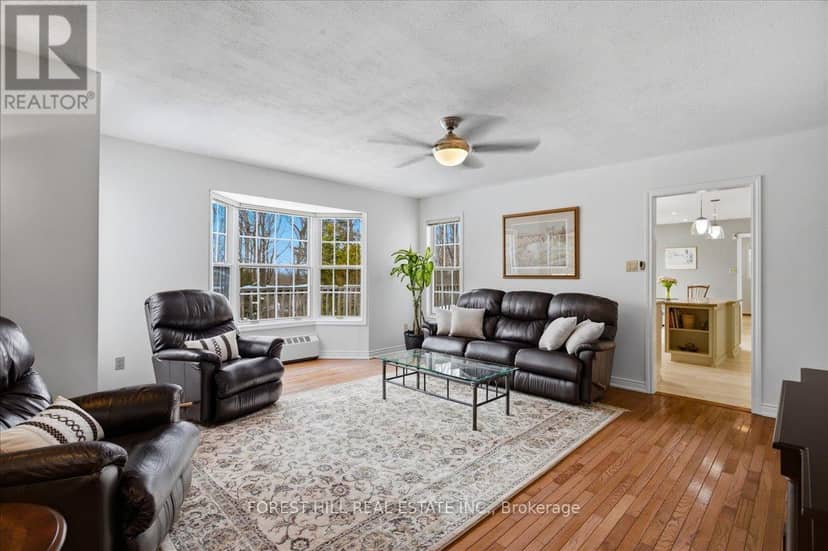 1836 Quantz Crescent — photo 10 of 34