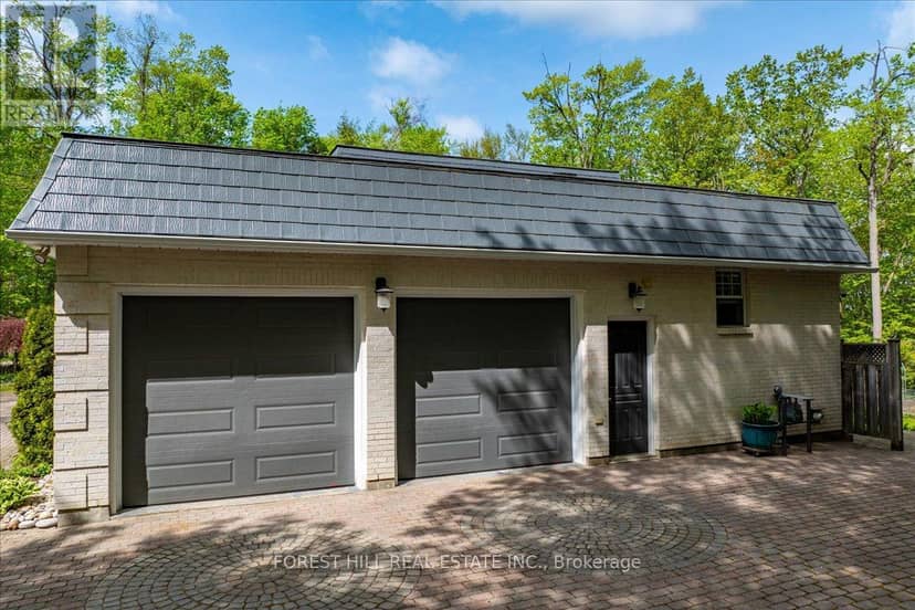 1836 Quantz Crescent — photo 33 of 34