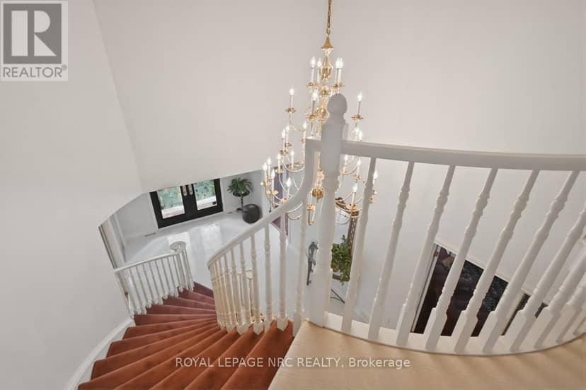 4 Greenvale Court — photo 18 of 40