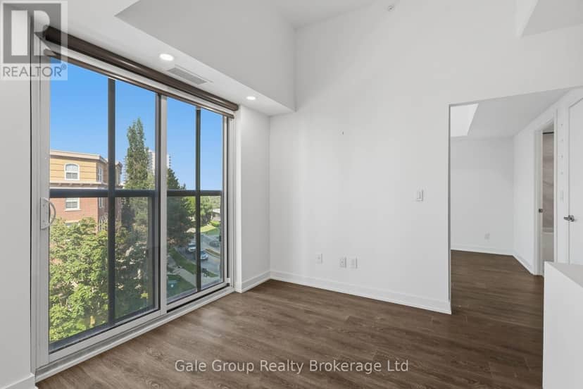 303 - 370 Martha Street — photo 14 of 40