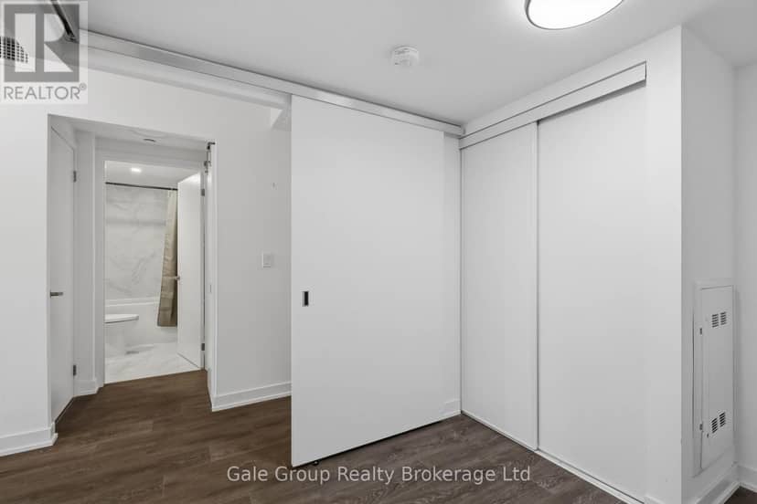 303 - 370 Martha Street — photo 21 of 40