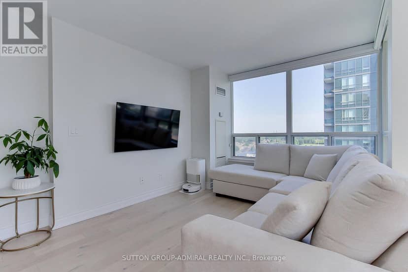 905 - 50 Disera Drive — photo 20 of 39