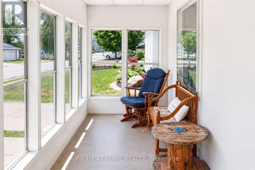 12 Pearl Street — photo 3 of 34