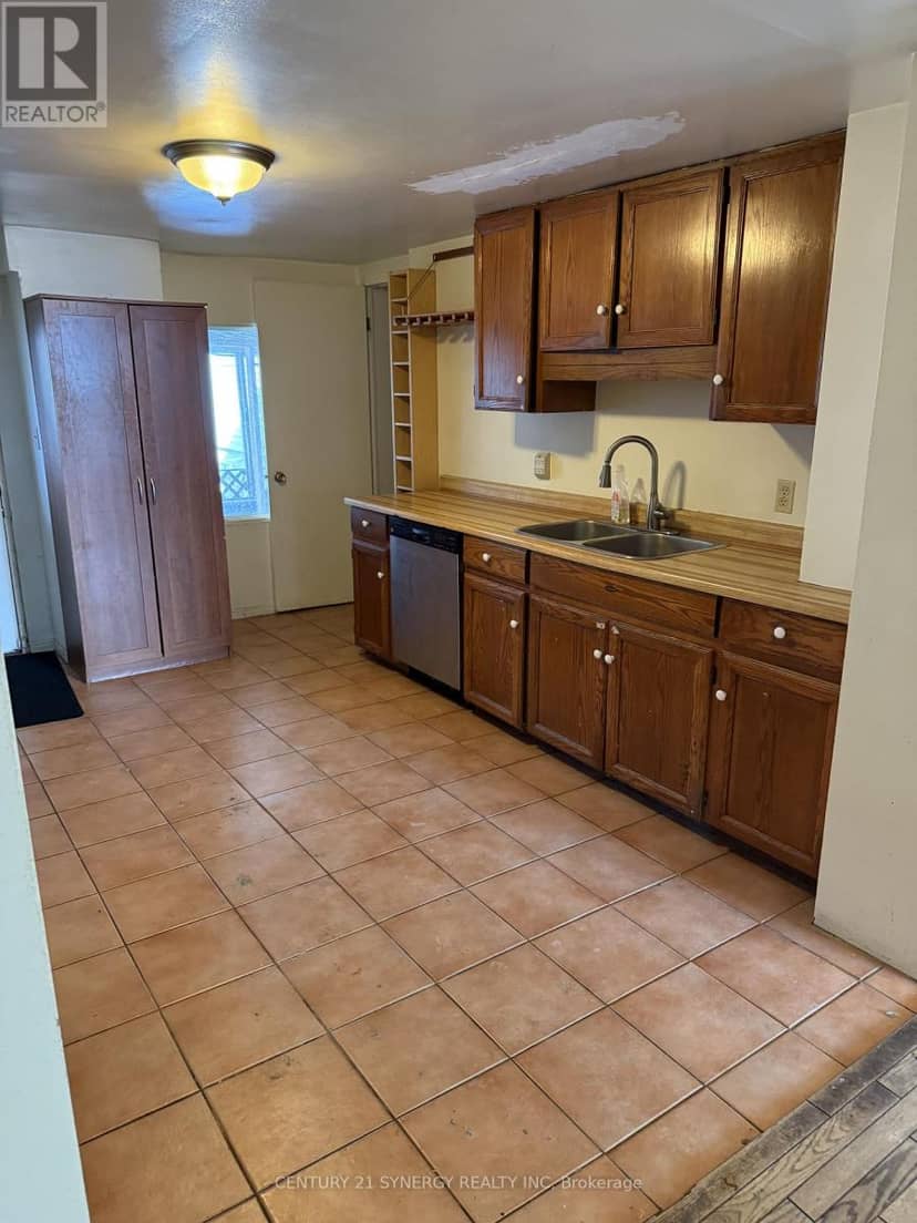 279 St Andrew Street — photo 11 of 30