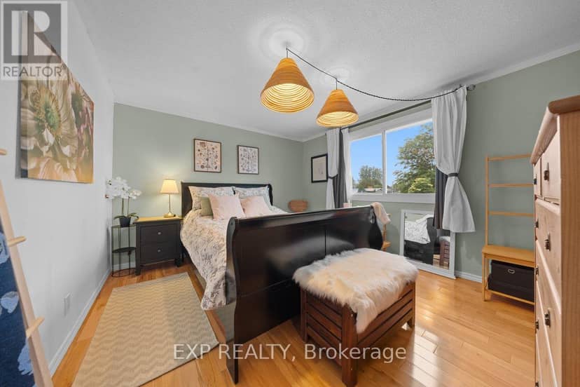 396 Hatfield Crescent — photo 16 of 37