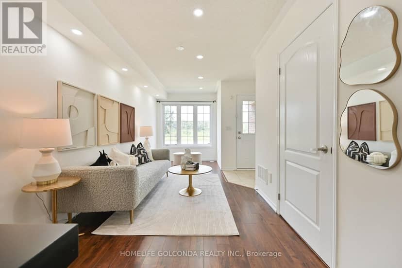 5277 Major Mackenzie Drive E, Markham, photo 2