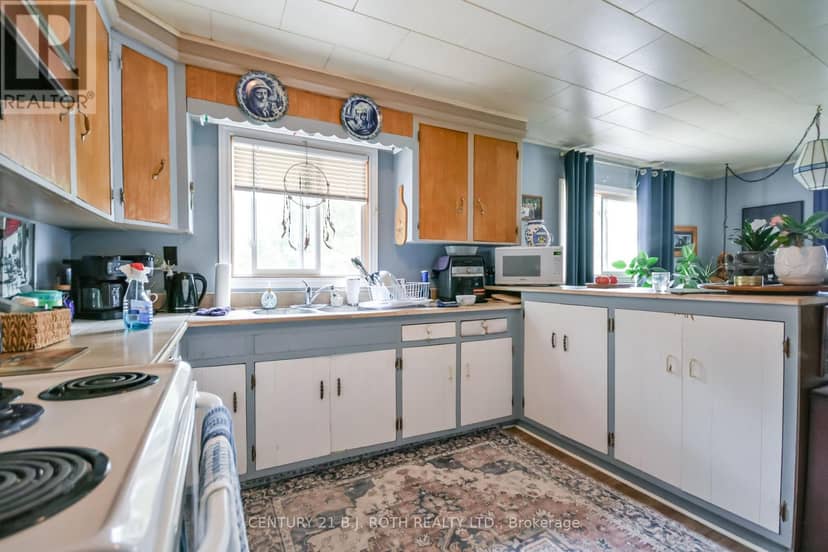 6 Caroline Street — photo 17 of 40
