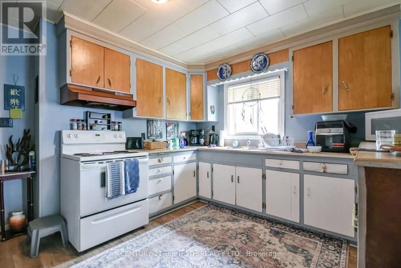6 Caroline Street — photo 18 of 40