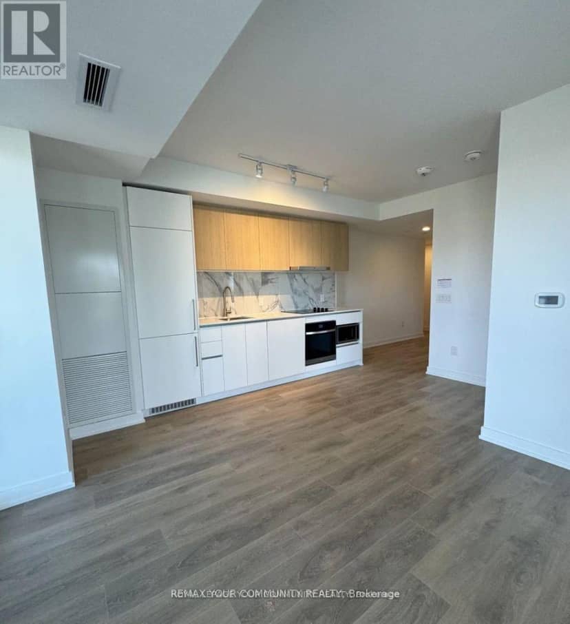 225 - 1100 Sheppard Avenue W — photo 3 of 14