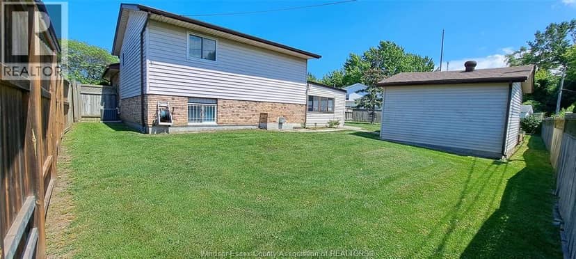 1635 Courtland Crescent — photo 19 of 33