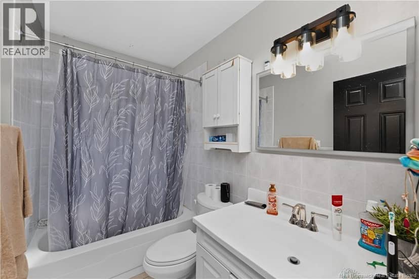 252 Buckingham Avenue — photo 15 of 40