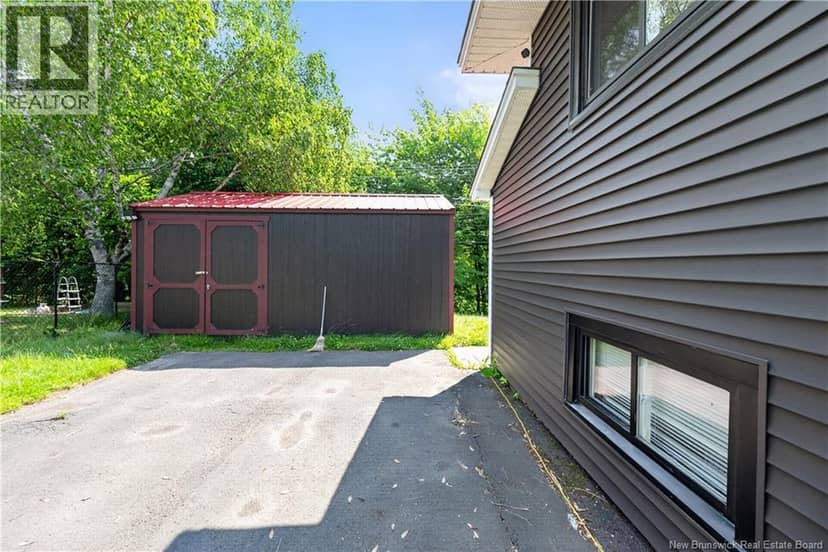 252 Buckingham Avenue — photo 32 of 40