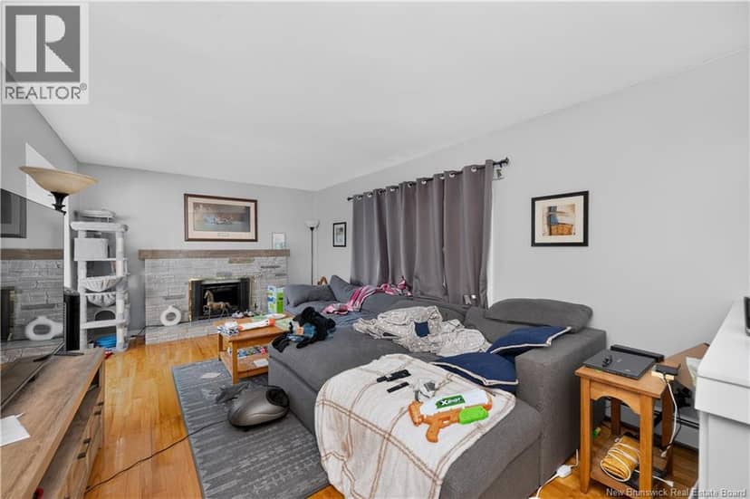252 Buckingham Avenue — photo 8 of 40