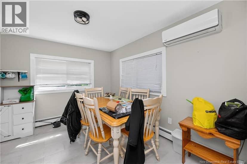 252 Buckingham Avenue — photo 9 of 40