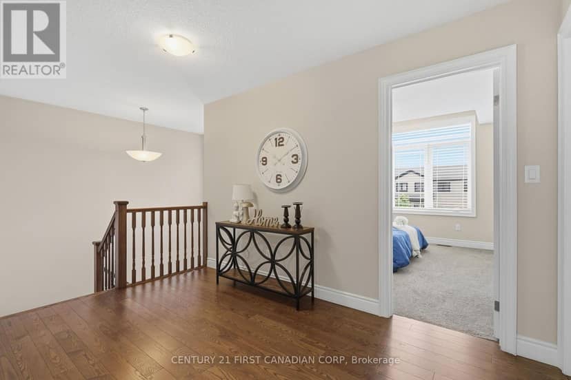 2608 Holbrook Drive — photo 21 of 40