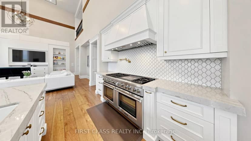 38 Maple Grove Avenue — photo 13 of 40