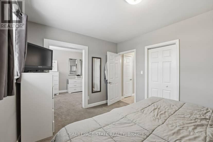 473 Mohawk Road W — photo 17 of 40