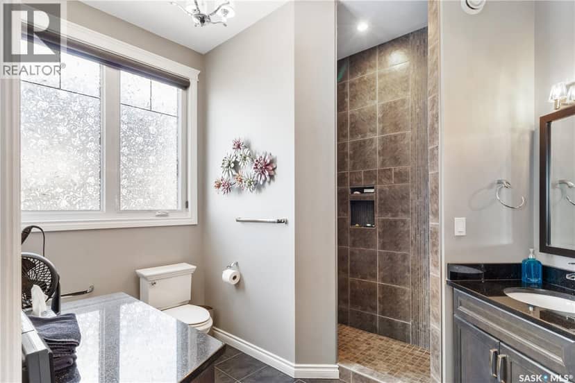 30 Pape DRIVE — photo 17 of 40