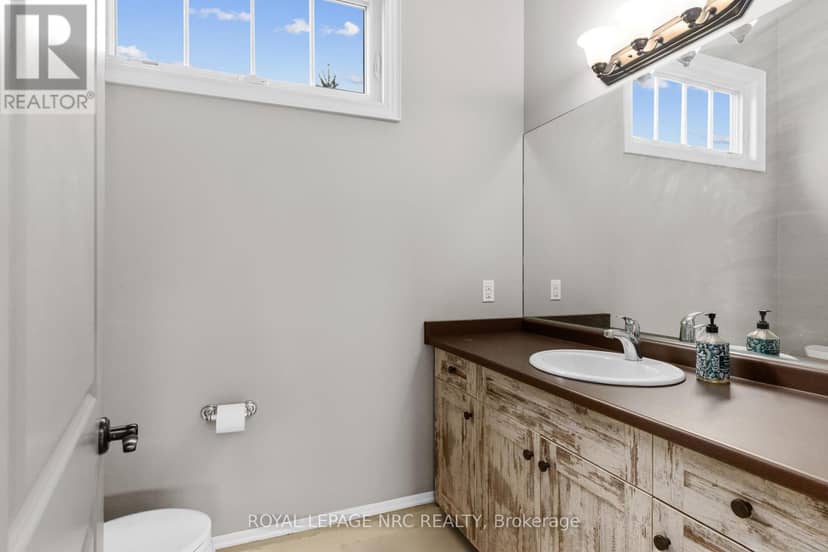 1234 Lakeshore Road — photo 12 of 40