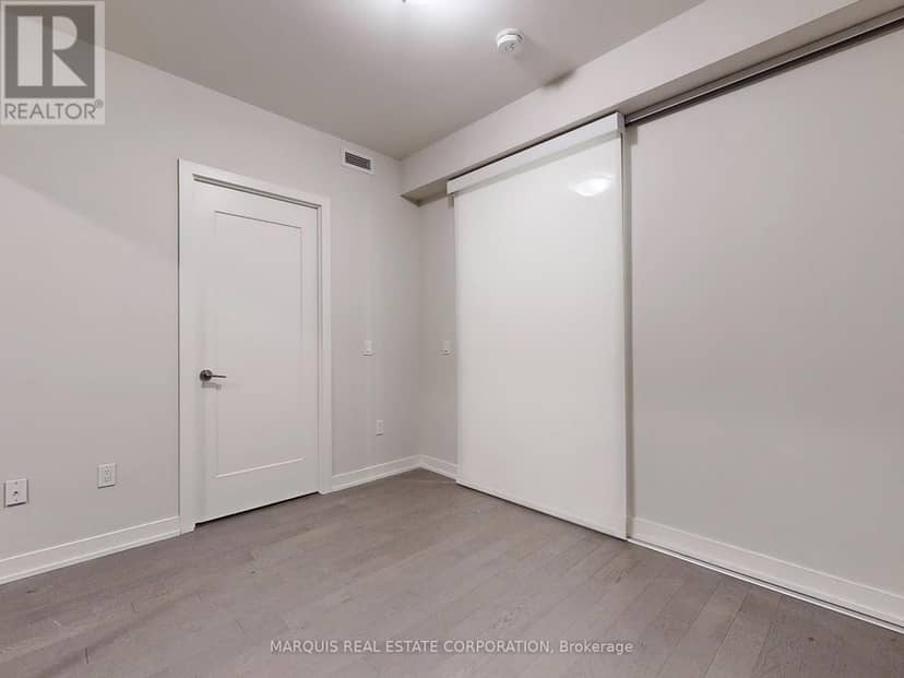 505 - 330 Richmond Street W — photo 5 of 19