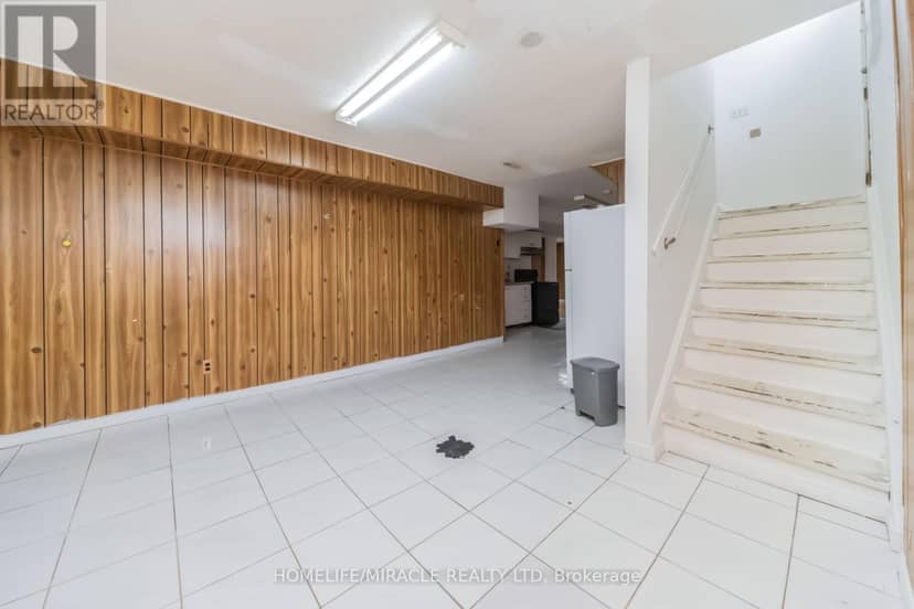 7187 Darcel Avenue — photo 32 of 40