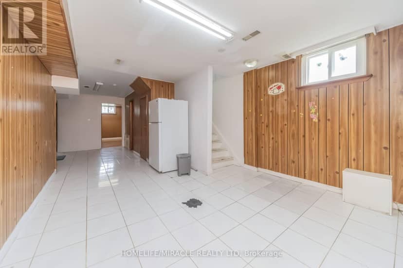 7187 Darcel Avenue — photo 33 of 40