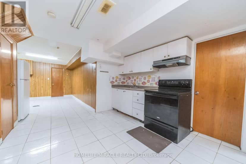 7187 Darcel Avenue — photo 35 of 40