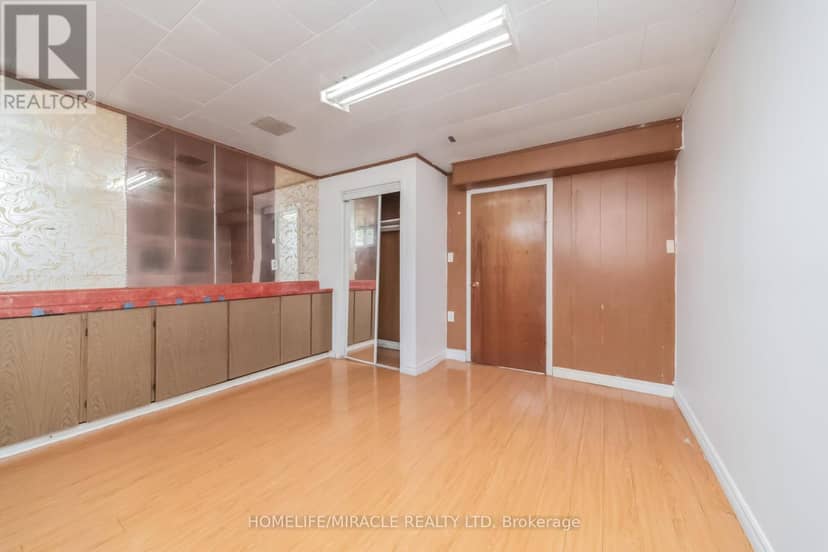 7187 Darcel Avenue — photo 38 of 40
