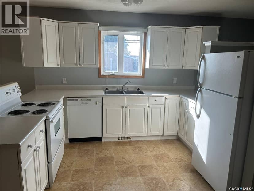 516-518 Centre STREET, Shaunavon, photo 8
