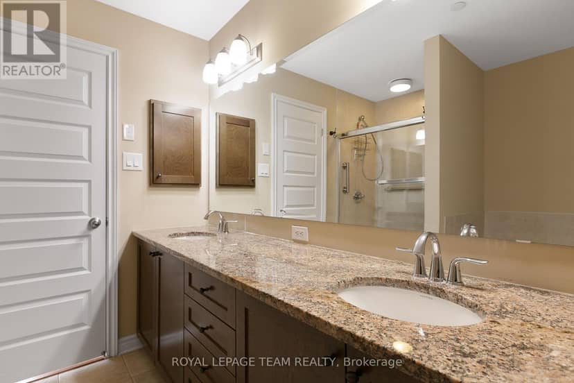401 - 659 Sue Holloway Drive — photo 39 of 40