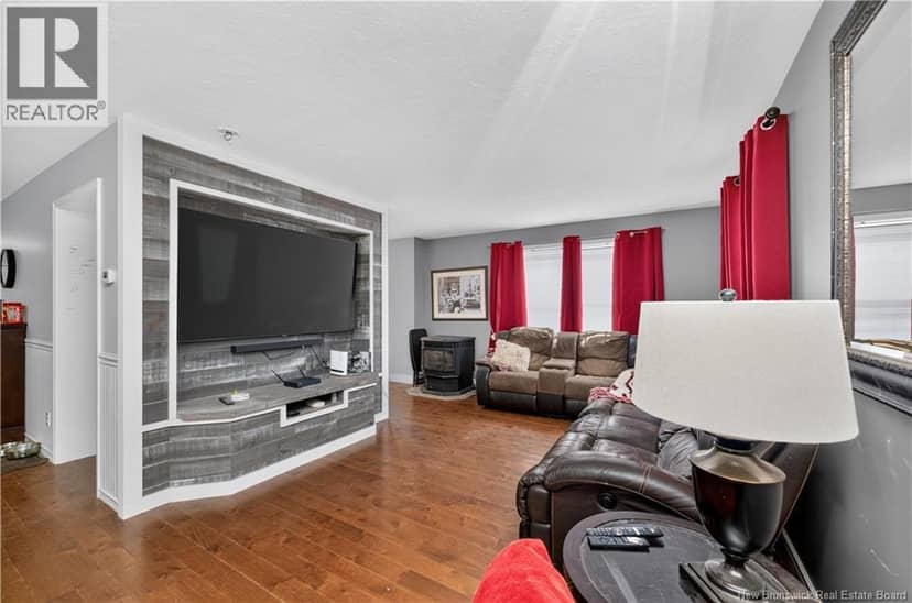 32 Bellefield — photo 15 of 40
