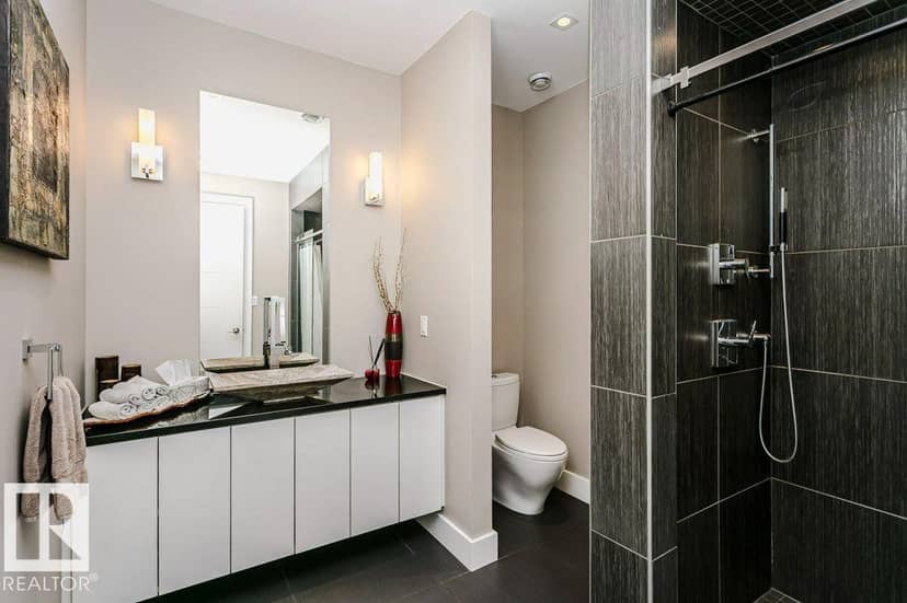 9035 Saskatchewan Dr NW — photo 16 of 40