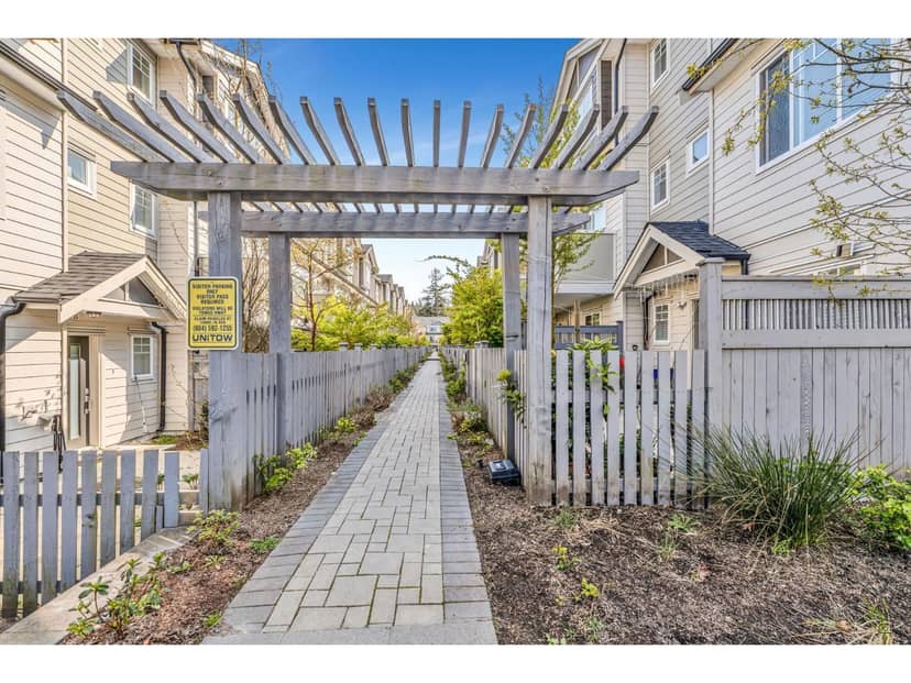 53 13898 64 AVENUE, Surrey, photo 3
